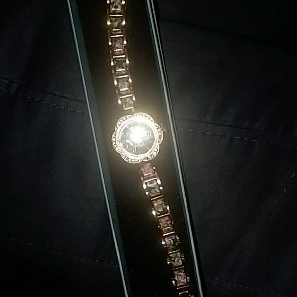 Geneva Watch Brand New In box - Picture 2 of 6